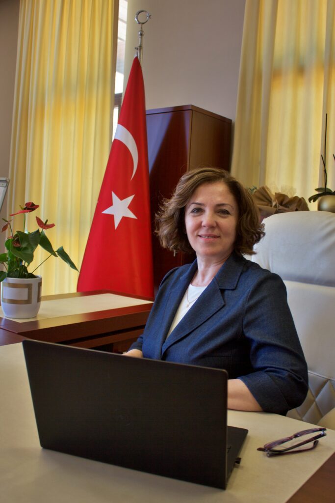 Latife Özaydın